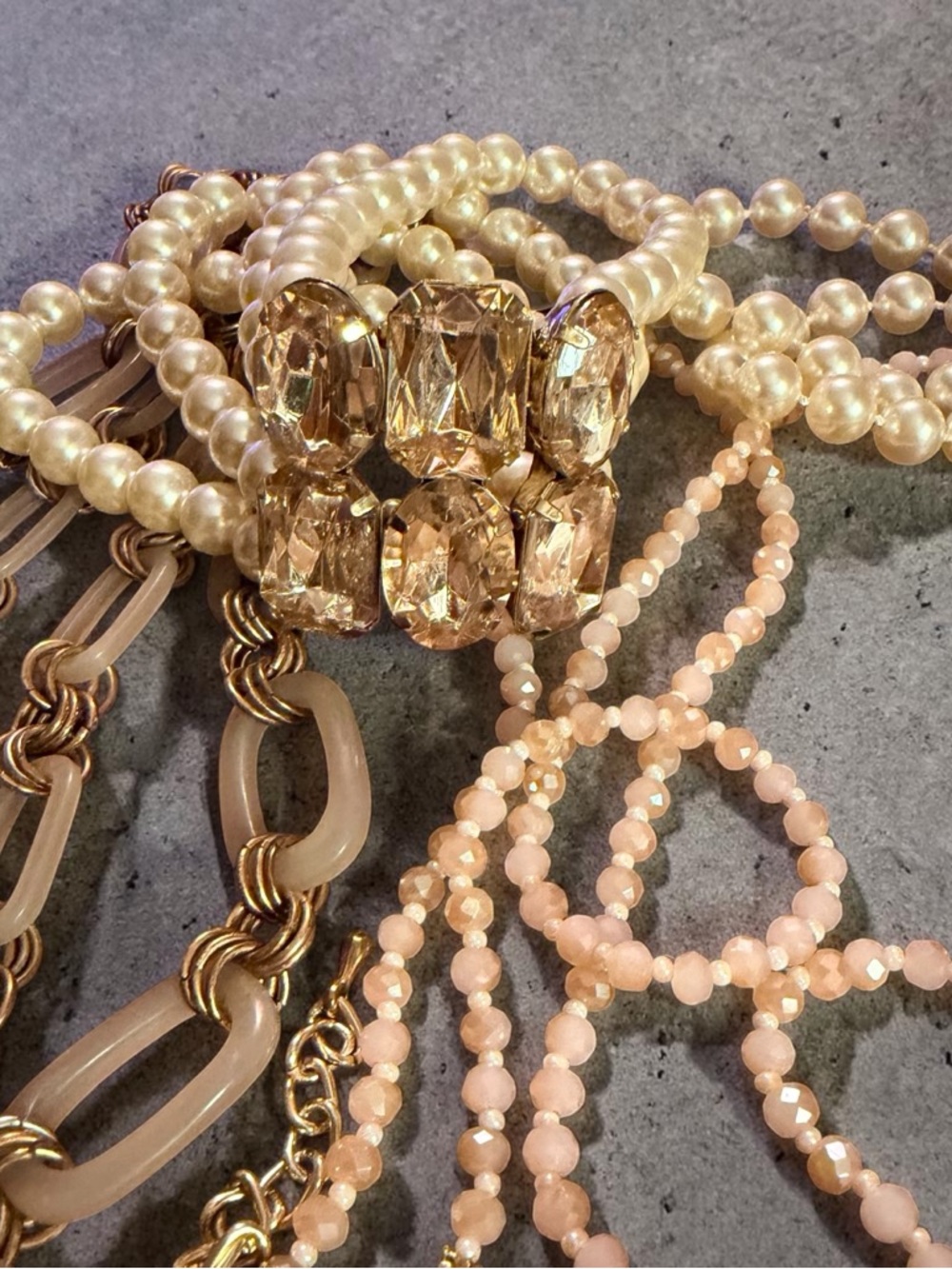 Elegant Pearl and Blush Beaded Necklace Set - Picture 10 of 10